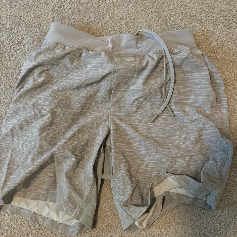 Lululemon 6’ linerless pace breaker shorts